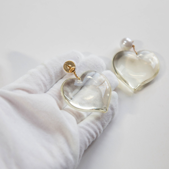 Kenneth Jay Lane Pearl Top Clear Heart Drop Earrings - Picture 4 of 8